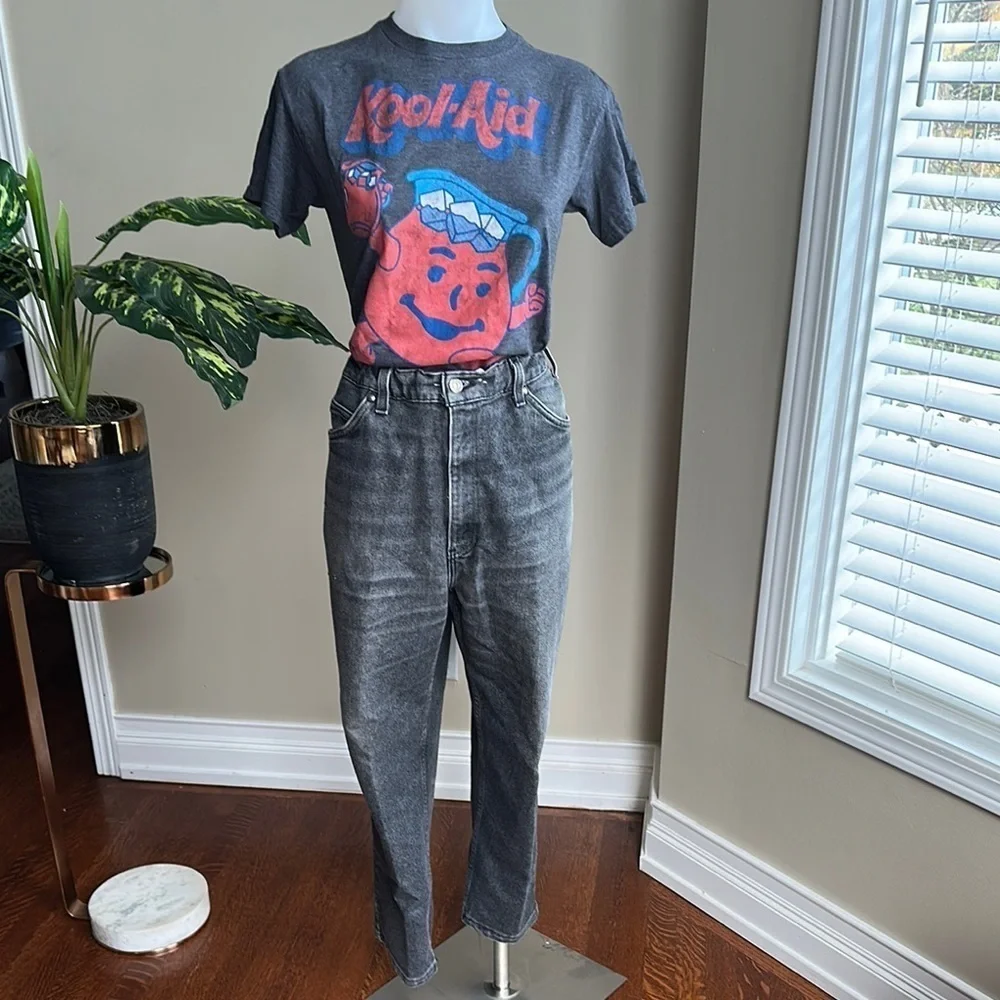 Grey Levi’s unisex size w38 L29